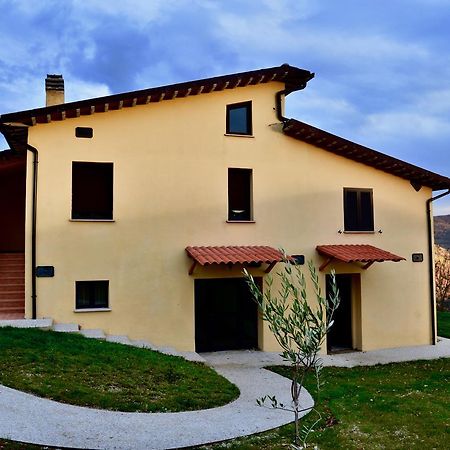 Agriturismo Il Viandante Valfabbrica Екстериор снимка