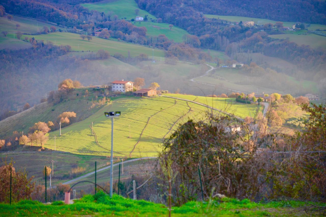 Agriturismo Il Viandante Valfabbrica Екстериор снимка